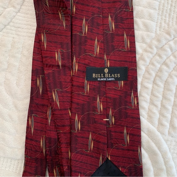 Bill Blass Black Label Red Silk Tie - Picture 8 of 13